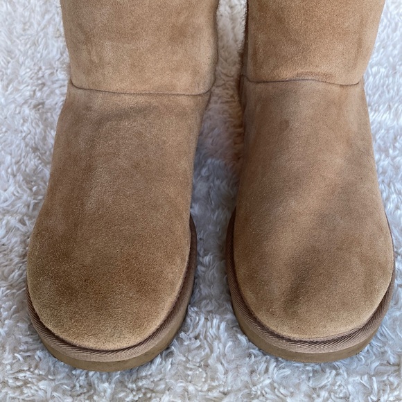 Ugg Classic Cuff Short Boot - Picture 4 of 6